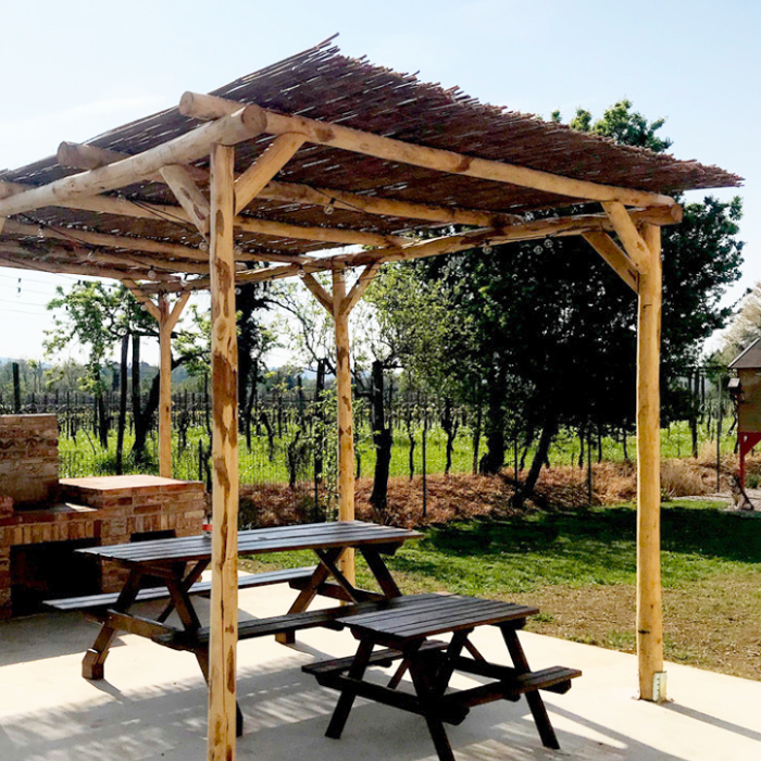 Pergola autoportante in legno copertura