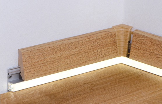 Battiscopa in legno led