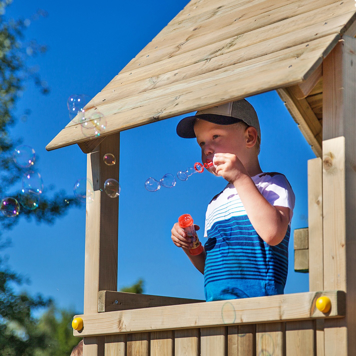 Parco giochi in legno