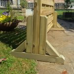 Piedistallo MAGIC EASEL in legno per grigliati-frangivista-25036