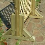 Piedistallo MAGIC EASEL in legno per grigliati-frangivista-0