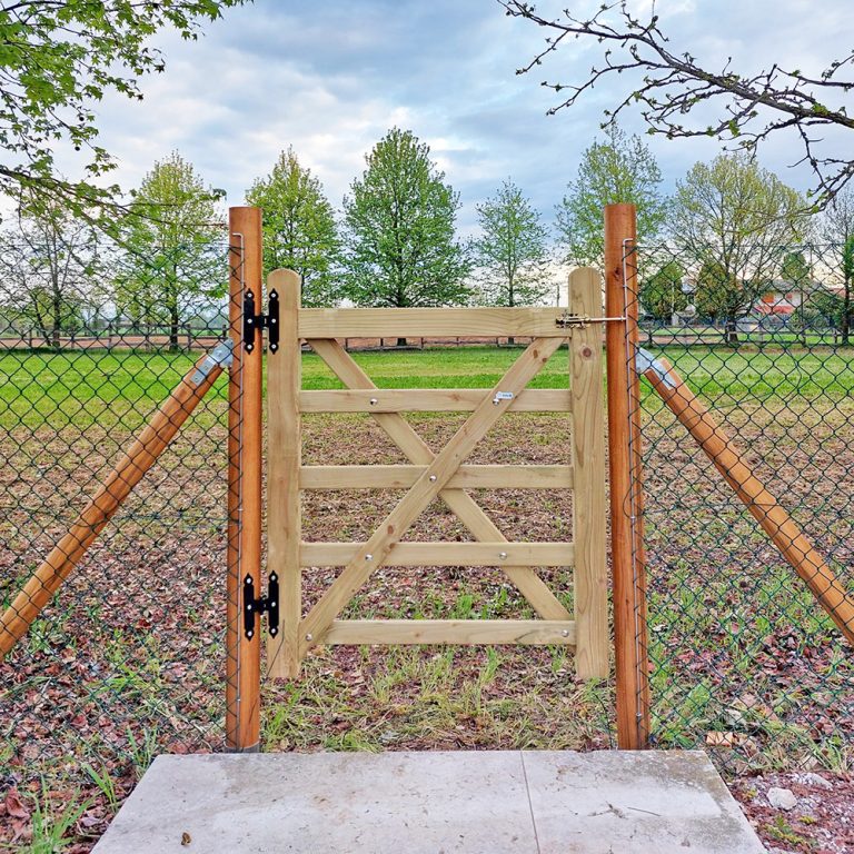 Cancello in Legno modello RUSTICO Impregnato in Autoclave 100 x 120 cm-0