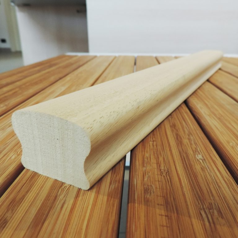 Onlywood Corrimano Legno Ayous Grezzo UNIVERSALE 46 x 32 mm - Asta da 3 Metri-0