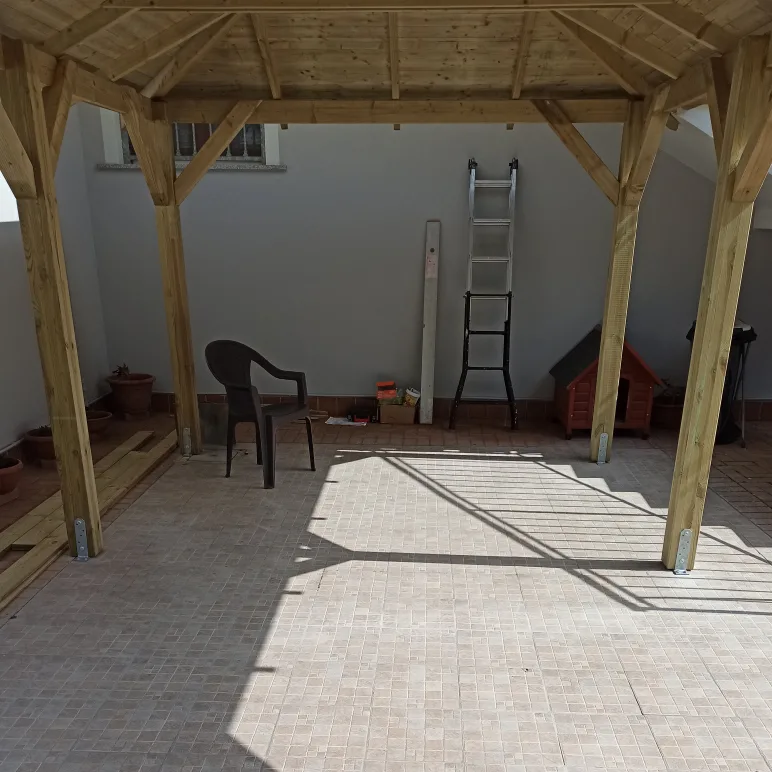 Gazebo in Legno KIOSK Tetto con tegole 449x347 cm - Antivento-47857