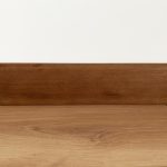 BATTISCOPA IN LEGNO IROKO Impiallacciato - 13 x 80 mm - Asta da 2,4 m-52724