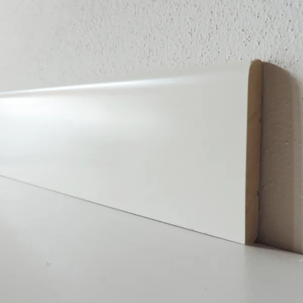 CAMPIONE - Battiscopa 80x10 mm Legno BIANCO - Angolo Dritto-0