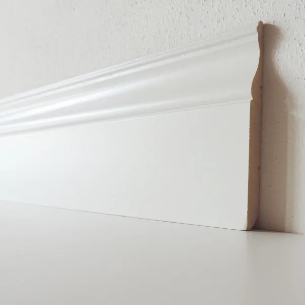 CAMPIONE - Battiscopa 120x13 mm legno bianco - Modello Luxor -0