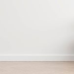 Onlywood Battiscopa MDF Bianco Liscio EVE - 12 x 80 mm - Asta da 2,4 m - Verniciabile-75758