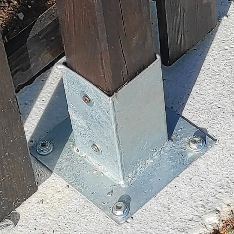 Onlywood Staffa fissaggio a bicchiere per montante 7 x 7 cm-84435