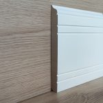 Battiscopa Legno BIANCO Laccato - Modello DUBAI - 180 x 18 mm - Sagomato-0