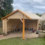 Onlywood Gazebo in Legno Chiuso THURINGER 500x350 cm con Frangivista-78663