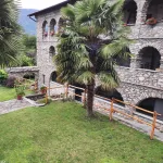 Onlywood Staccionata in Legno Rustica Valdostana a pali interi in Castagno Scortecciato-83572