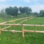 Onlywood Staccionata in Legno Rustica Valdostana a pali interi in Castagno Scortecciato-83570