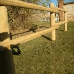 Onlywood Staccionata Valdostana a mezzi pali in Castagno tornito-0