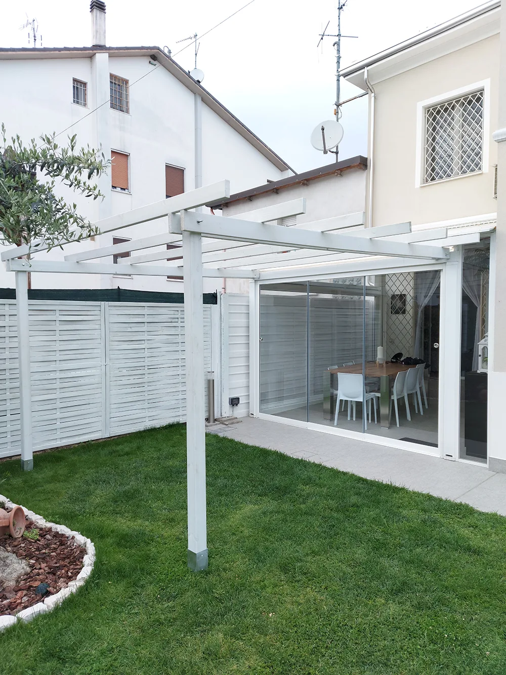 Pergole addossate in legno - Progettazione - Vendita - Consegna