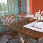 Set tavolo e sedie da giardino RODI in legno trattato-86307