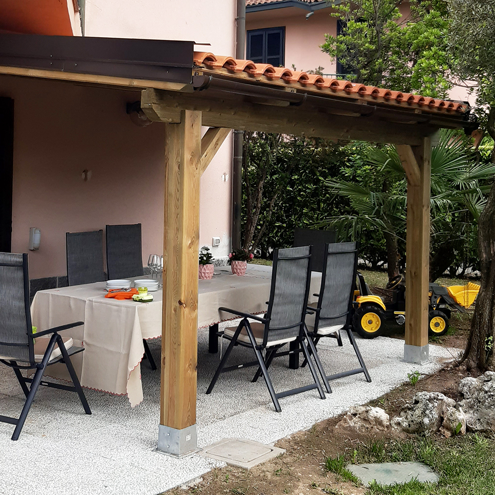 Onlywood Pergola in Legno Addossata STRONG in Pino Trattato per Coperture Extra Pesanti - 1000 x 300 cm-0