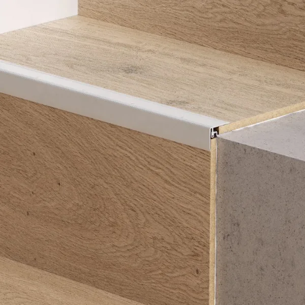 Profilo per scale in alluminio – Asta da 215 cm