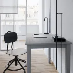 Scrivania in legno Massello rettangolare verniciata Grigio Chiaro - 2 Dimensioni disponibili - foto 3