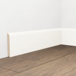 Onlywood Battiscopa Legno BIANCO Laccato RAL 9010 - 70 x 10 mm - Asta da 2,4 Metri-0