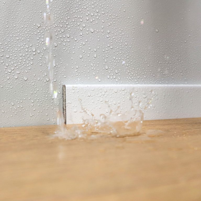 Onlywood Battiscopa IDRO 15X80 BIANCO - Asta 2 Metri-0