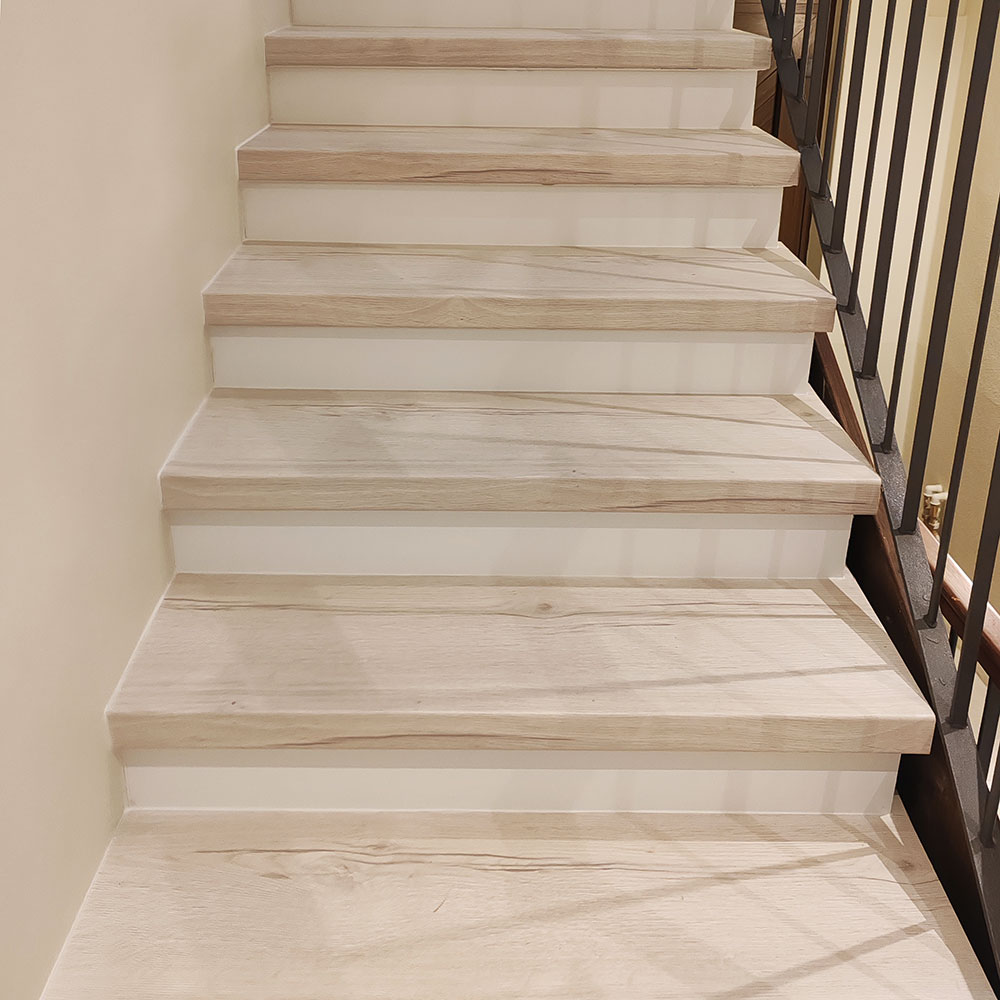 rivestimento-nevada-foto-1 Coprigradino Rivestimento Scale Interne Fai da te - NEVADA OAK - immagine 1