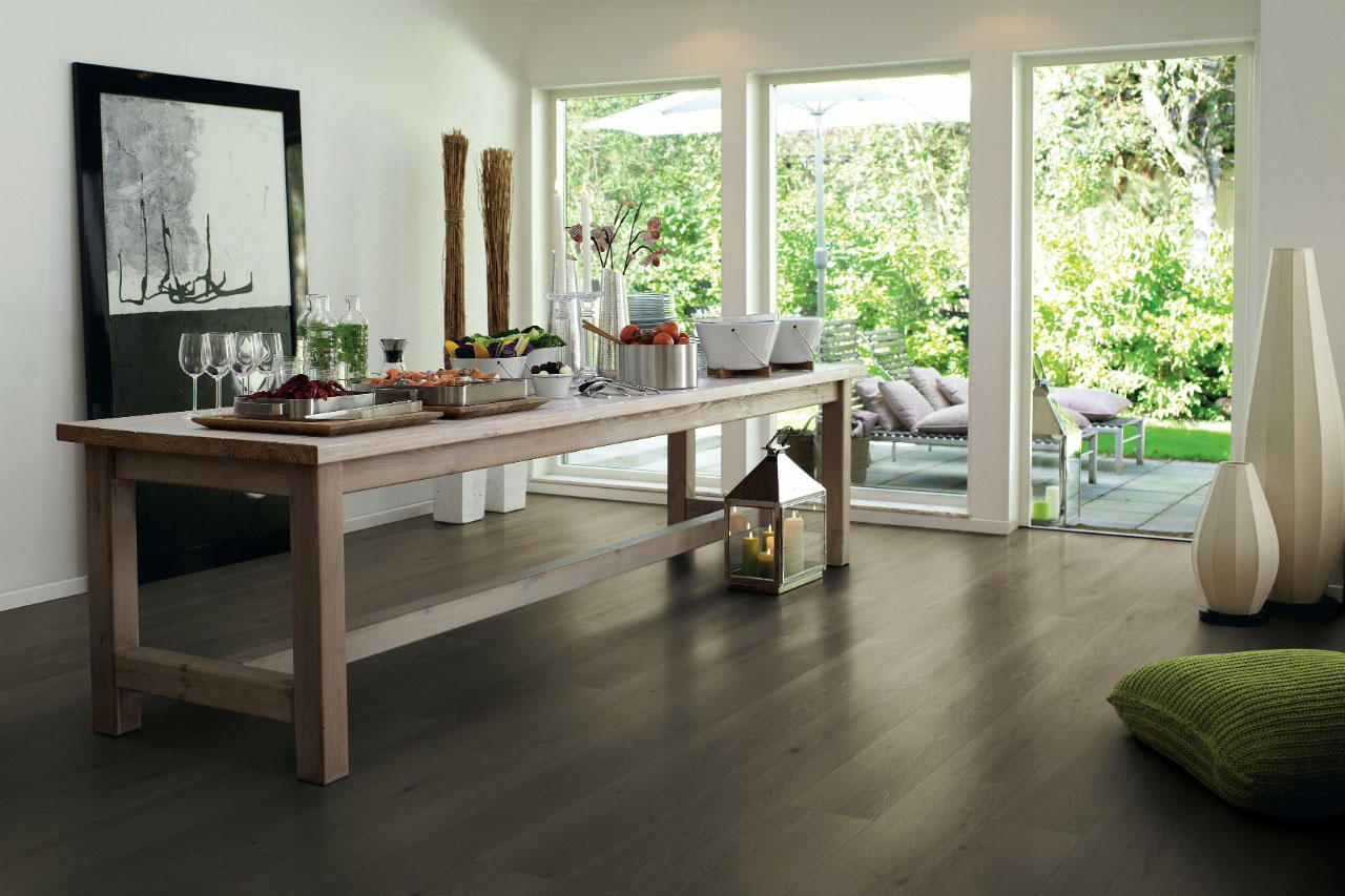 come scegliere laminato marrone