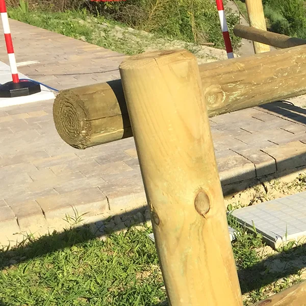Montante per costruire una staccionata in legno