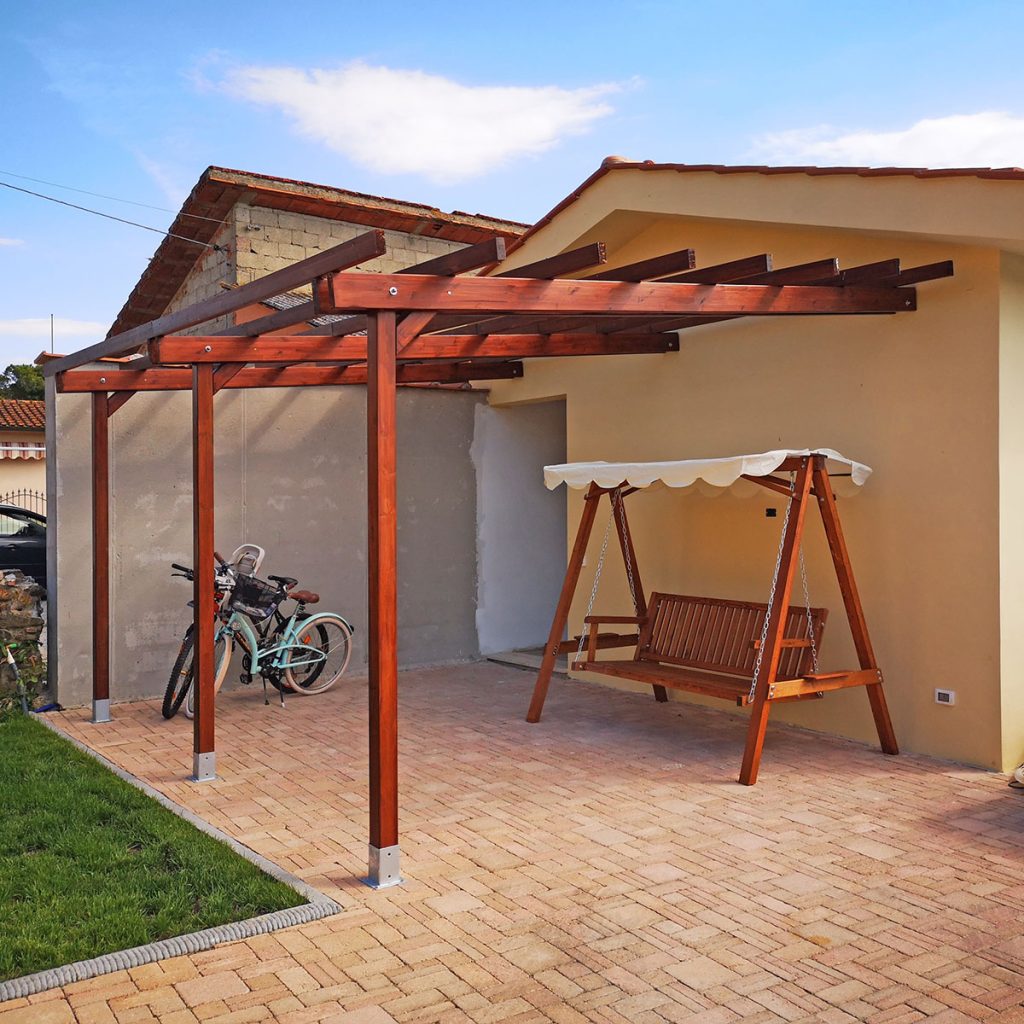 pergola addossata