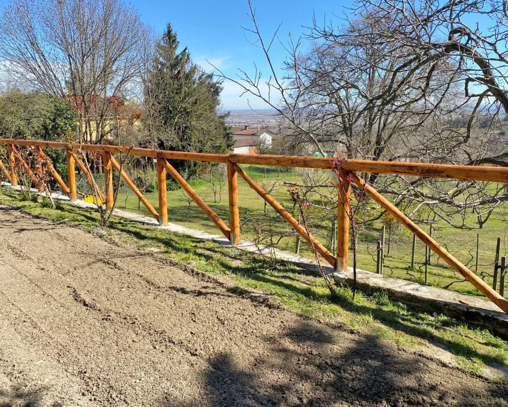 recinzione in legno di castagno diagonale