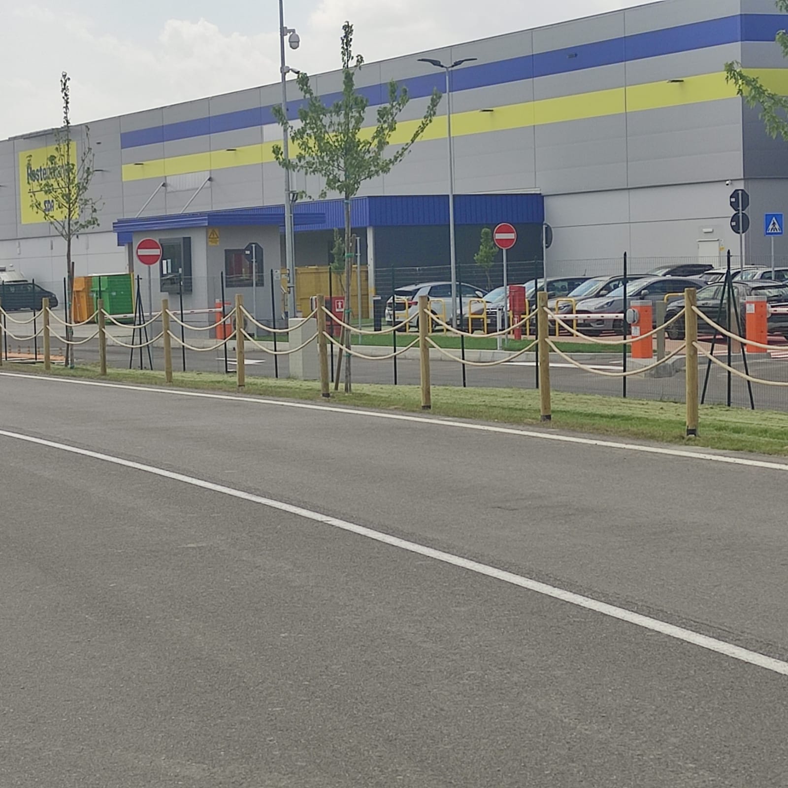 Recinzione in legno CAM per strada statale