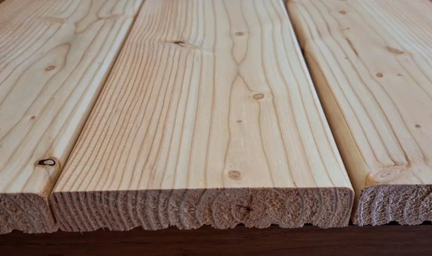 pavimento in legno per esterno in Larice Europeo liscio