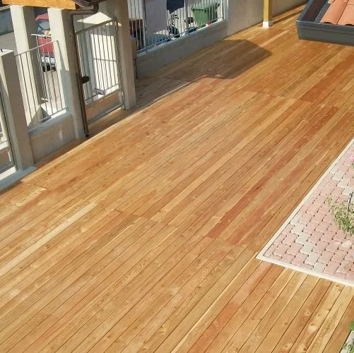 pavimento per esterno in legno di Larice