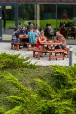 Onlywood Tavolo Picnic in Legno Noce ROTONDO Diametro 110 cm - 8 posti - foto 4
