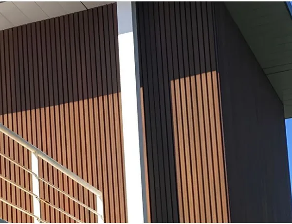 Onlywood Rivestimento WPC pareti esterne Teak – 100% Waterproof – Prezzo a Mq.